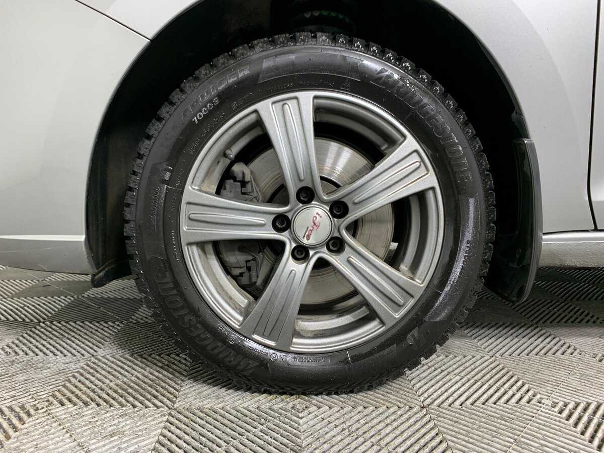 Купить Volkswagen Polo с пробегом. Фото: #8