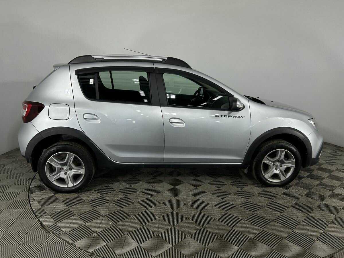 Купить Renault Sandero с пробегом. Фото: #3