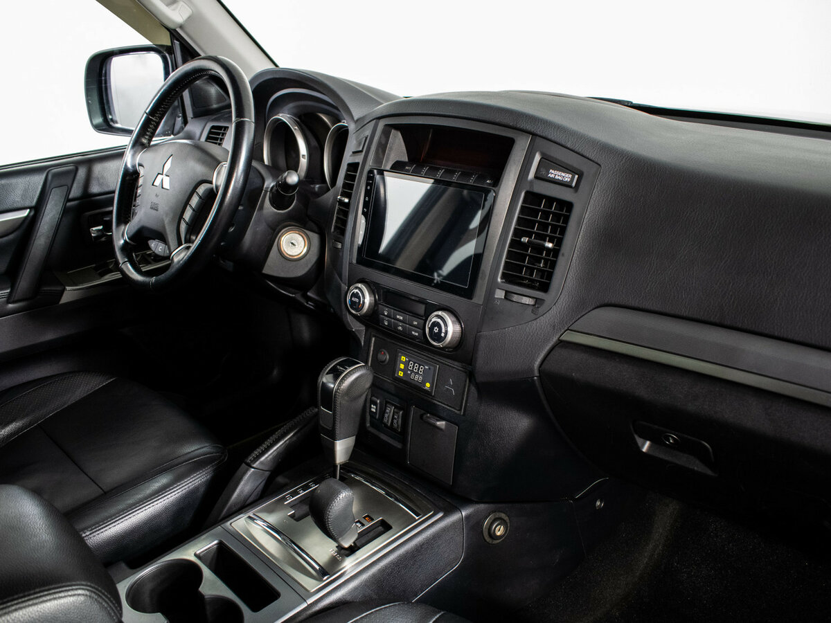 Купить Mitsubishi Pajero с пробегом. Фото: #10