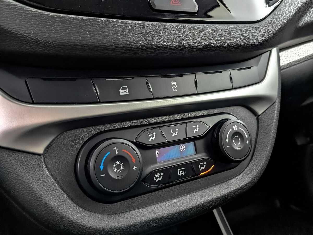 Купить Lada (ВАЗ) Vesta с пробегом. Фото: #16