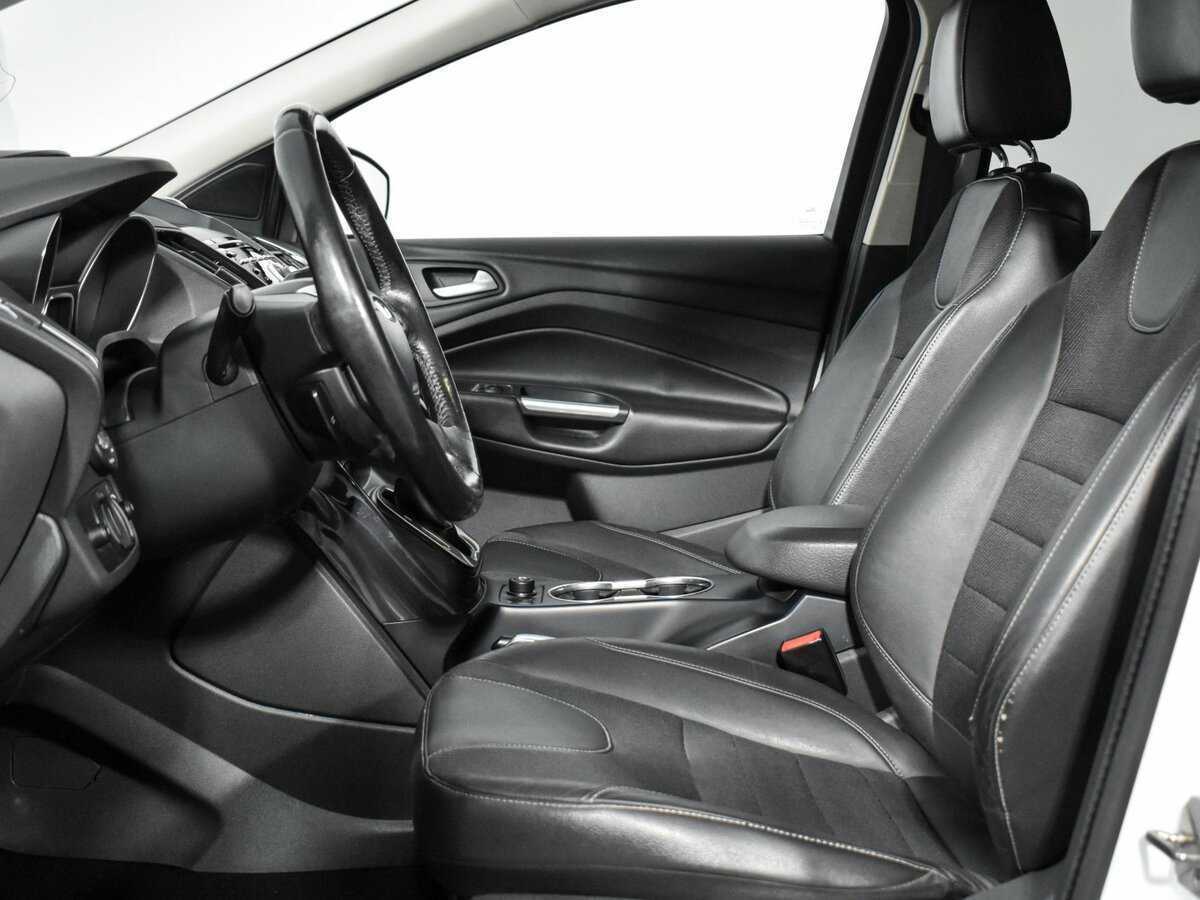 Купить Ford Kuga с пробегом. Фото: #10