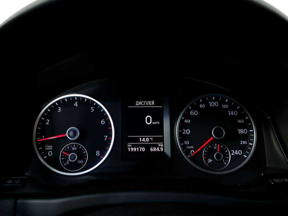 Купить Volkswagen Tiguan с пробегом. Фото: #9