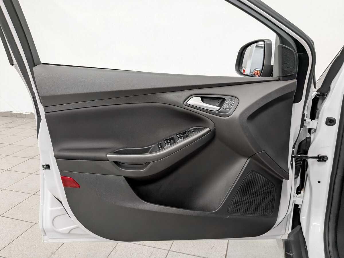Купить Ford Focus с пробегом. Фото: #15