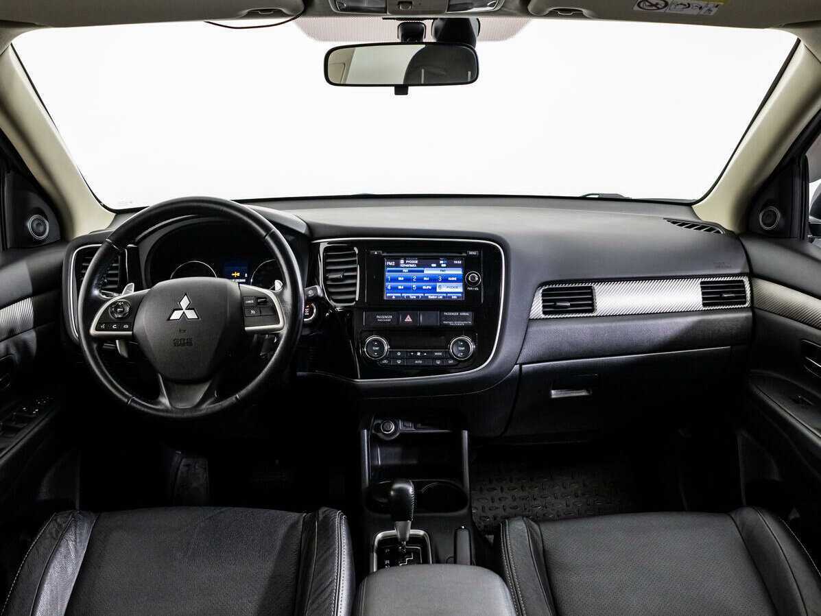 Купить Mitsubishi Outlander с пробегом. Фото: #12