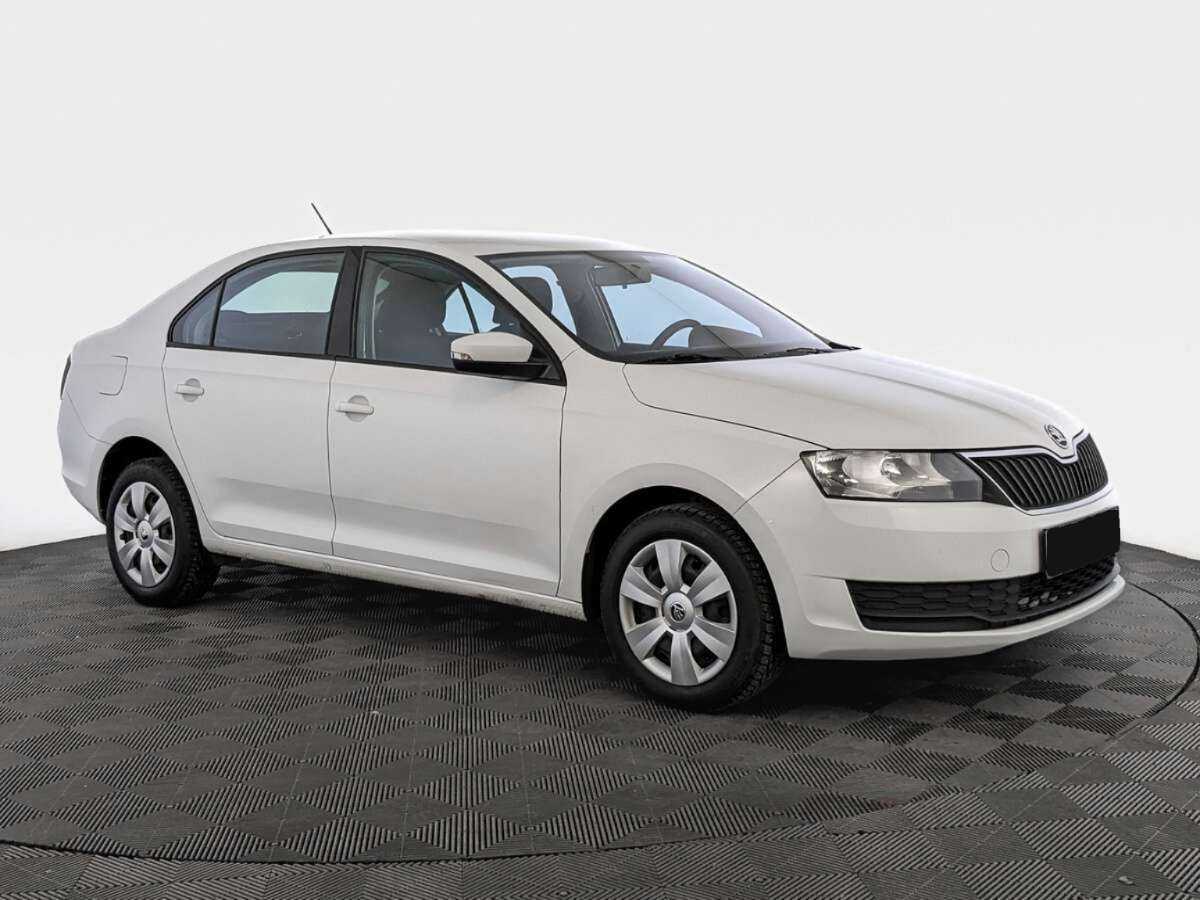 Купить Skoda Rapid с пробегом. Фото: #2