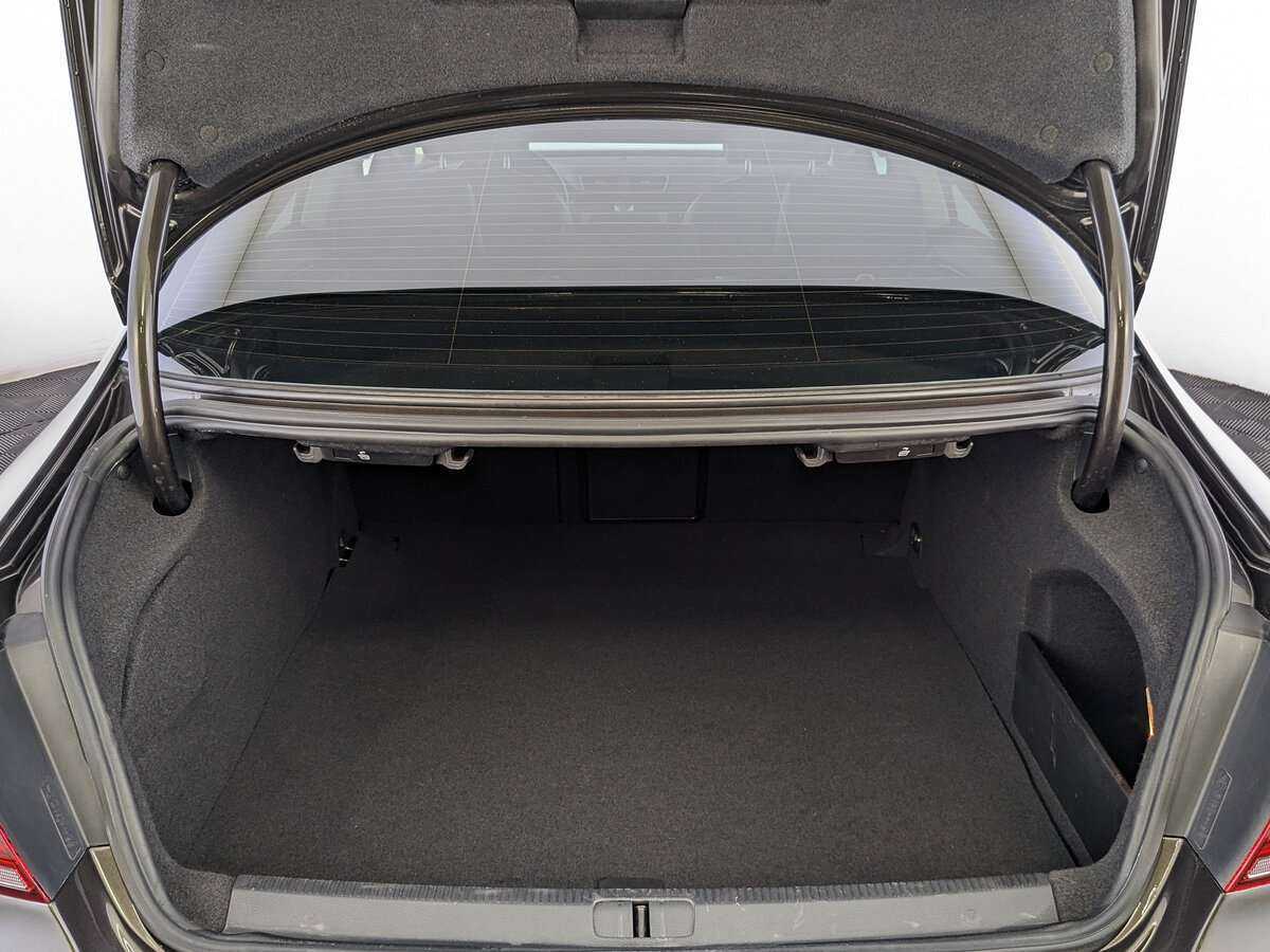 Купить Volkswagen Passat CC с пробегом. Фото: #9