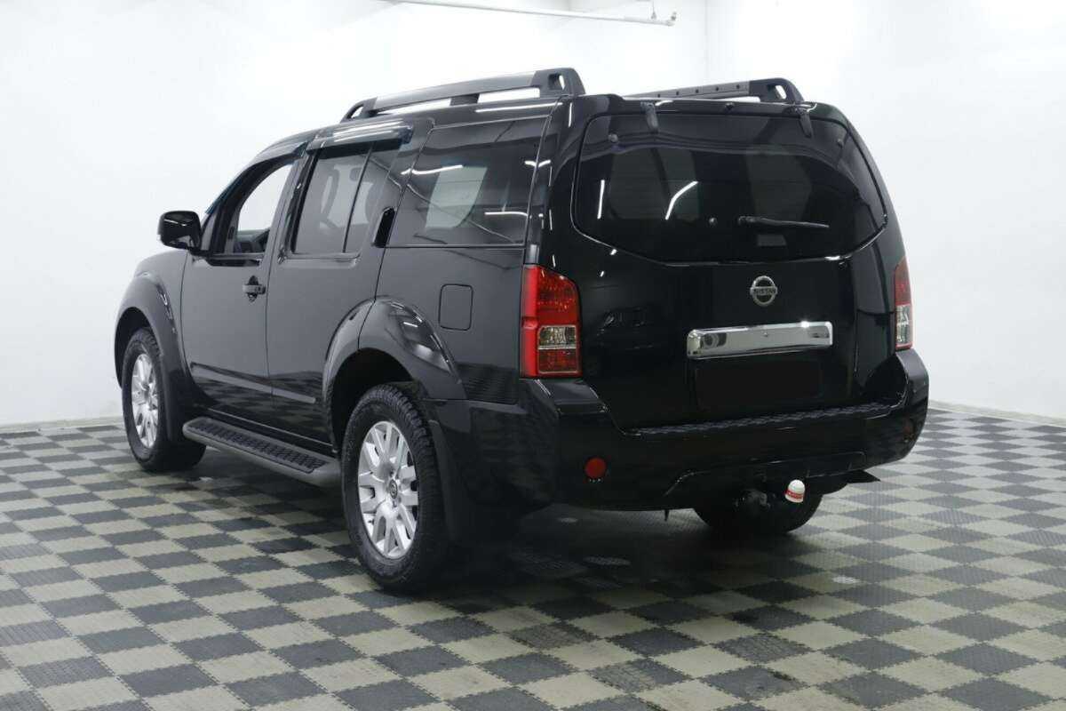 Купить Nissan Pathfinder с пробегом. Фото: #1