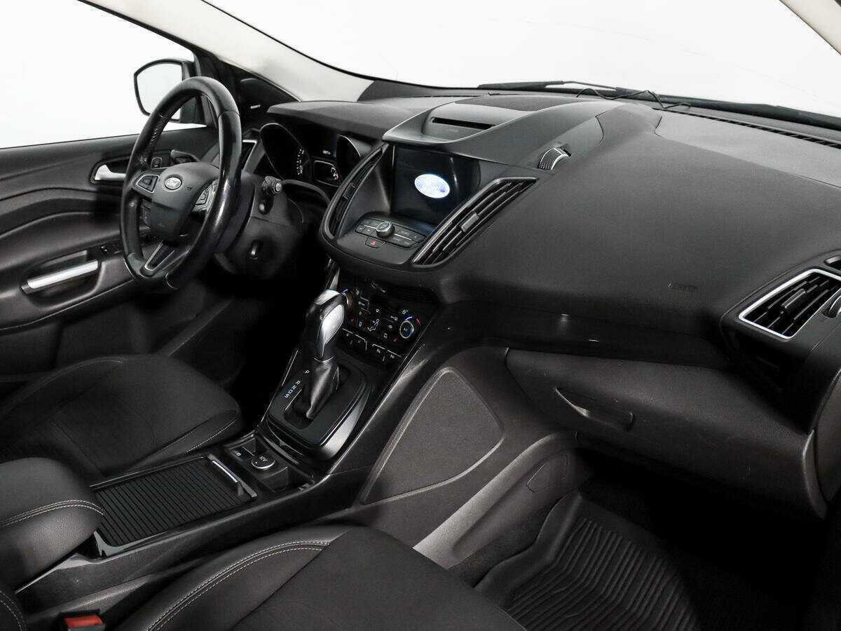 Купить Ford Kuga с пробегом. Фото: #9