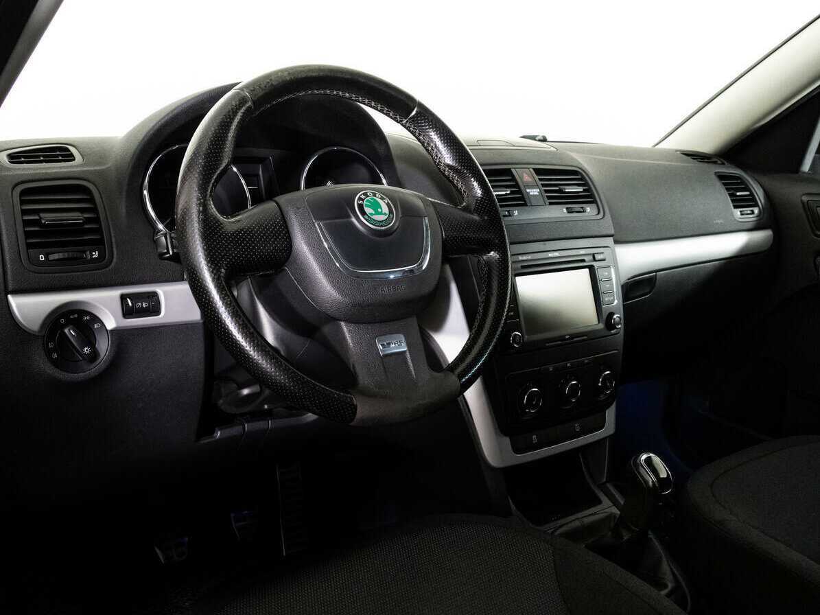 Купить Skoda Yeti с пробегом. Фото: #7