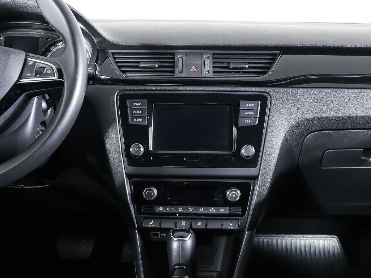 Купить Skoda Rapid с пробегом. Фото: #11