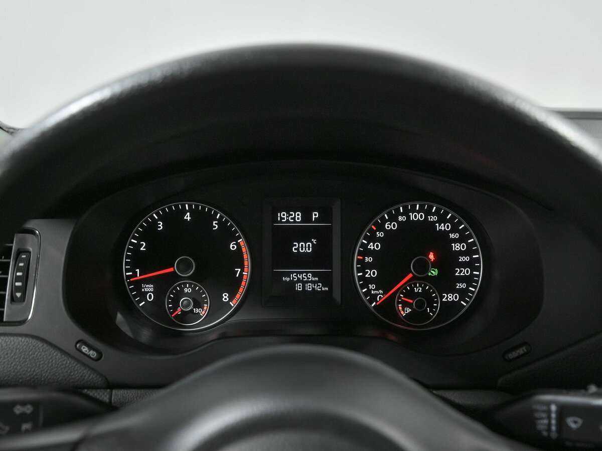 Купить Volkswagen Jetta с пробегом. Фото: #7