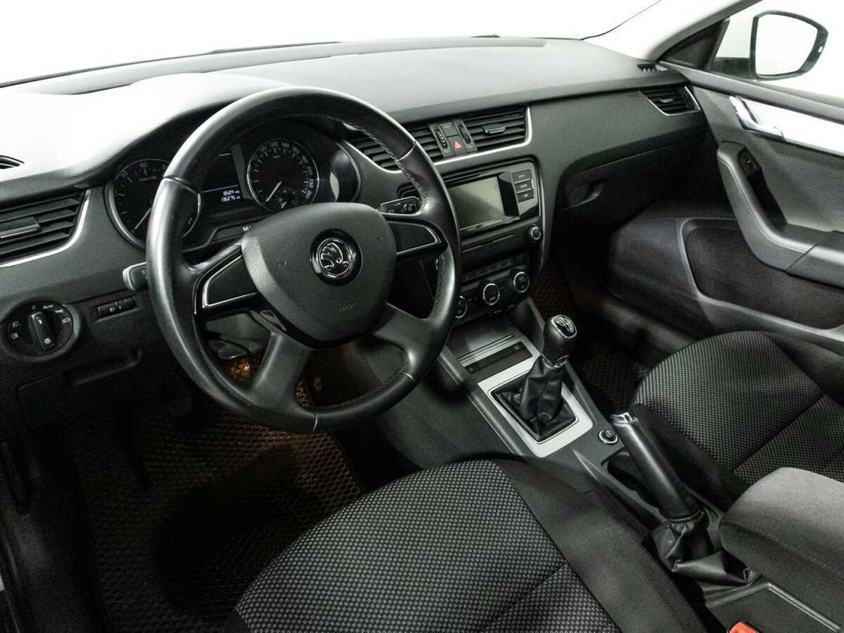 Купить Skoda Octavia с пробегом. Фото: #10