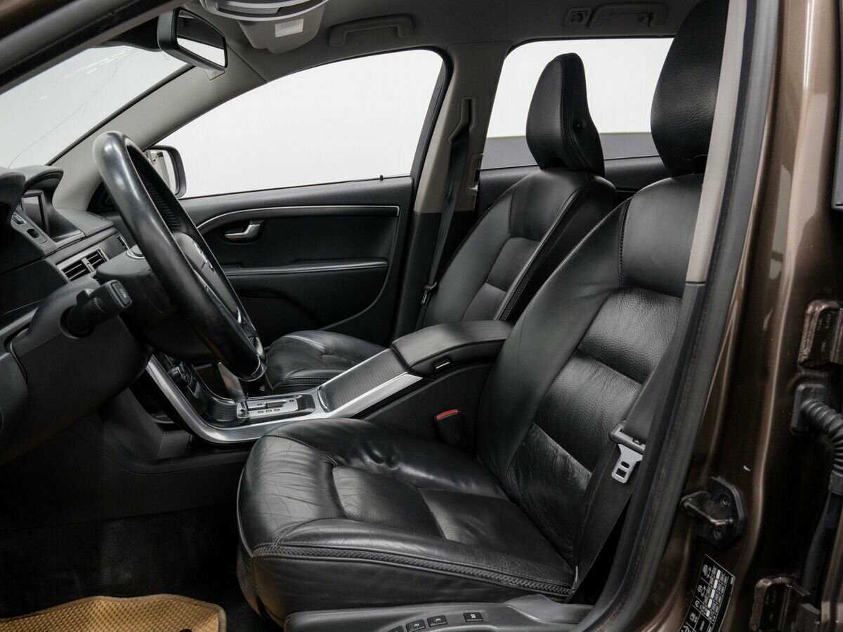 Купить Volvo XC70 с пробегом. Фото: #13