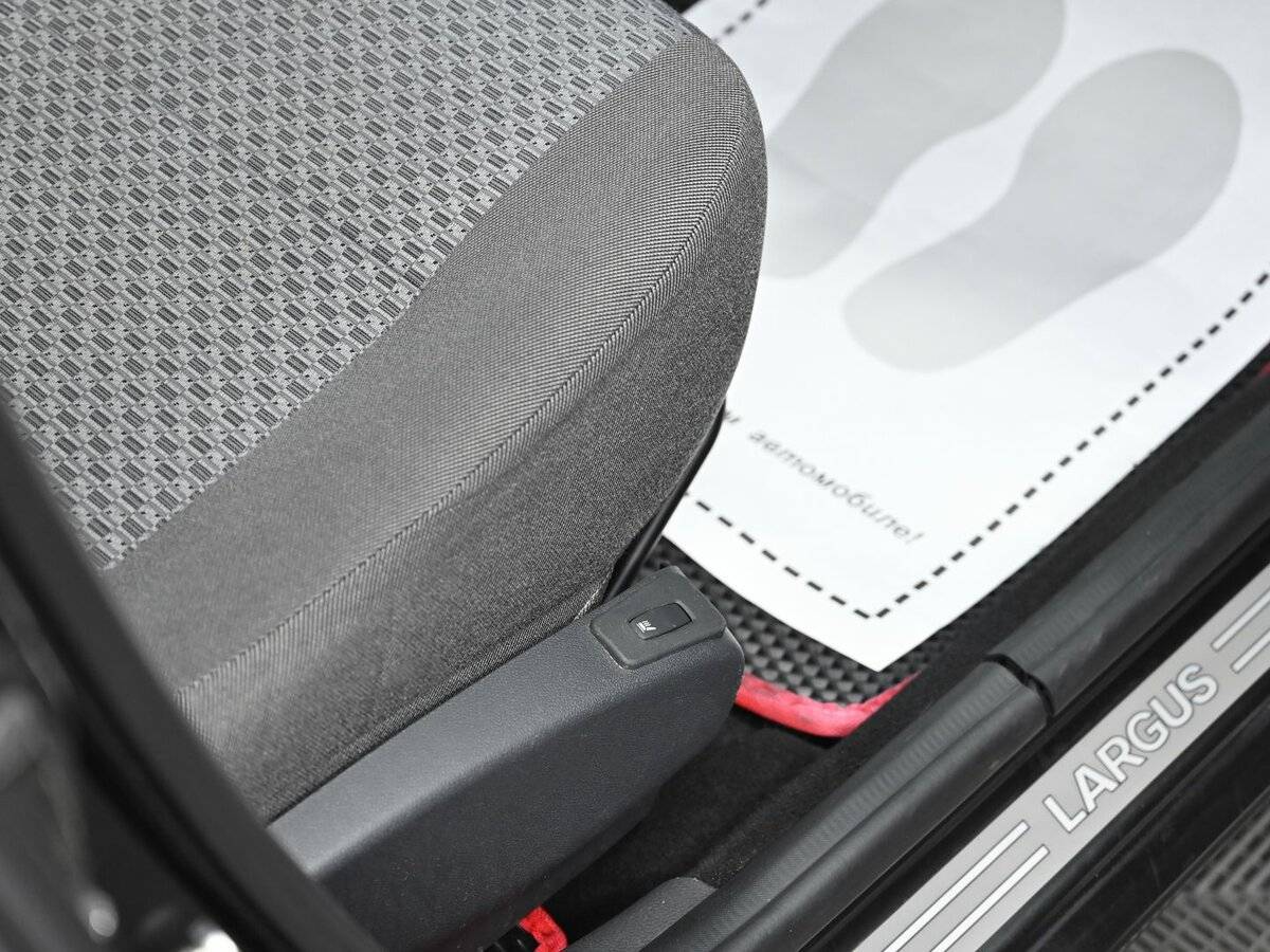 Купить Lada (ВАЗ) Largus с пробегом. Фото: #10