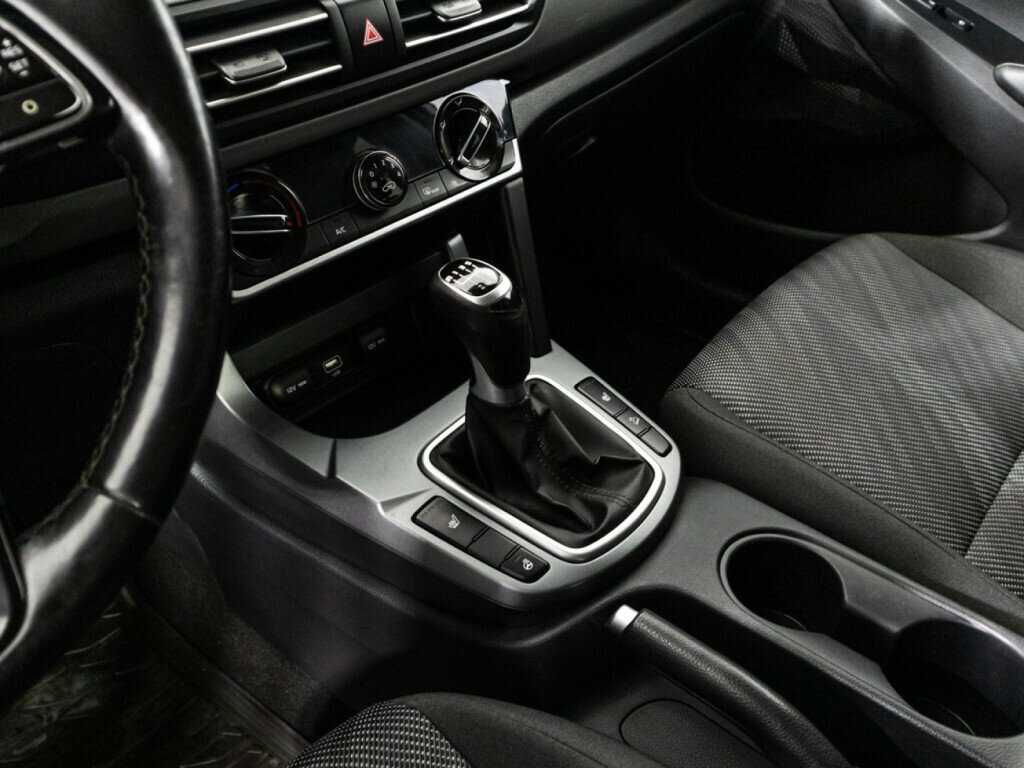 Купить Kia Seltos с пробегом. Фото: #17