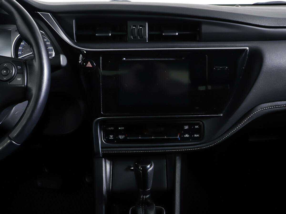 Купить Toyota Corolla с пробегом. Фото: #10