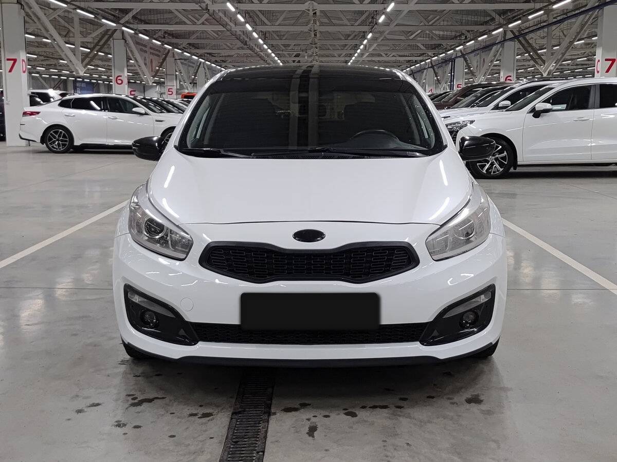 Купить Kia Ceed с пробегом. Фото: #1