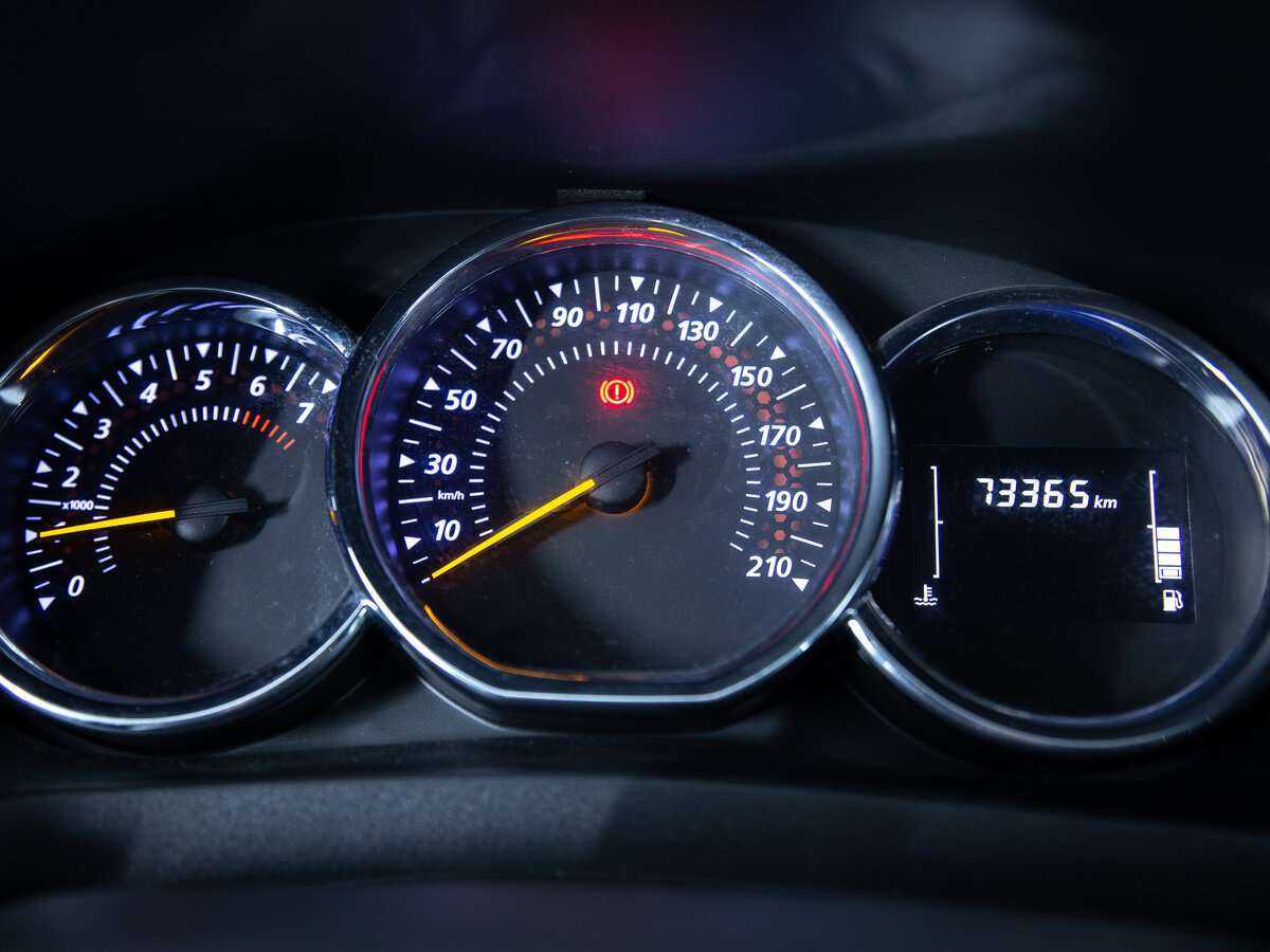 Купить Renault Logan с пробегом. Фото: #14