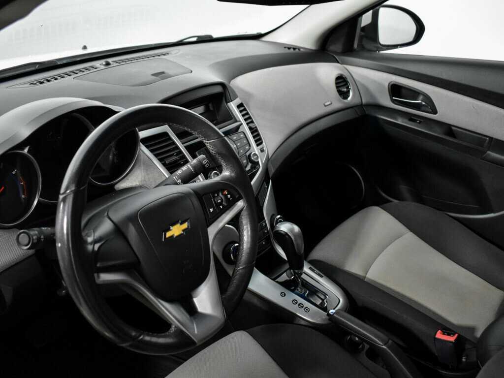 Купить Chevrolet Cruze с пробегом. Фото: #8
