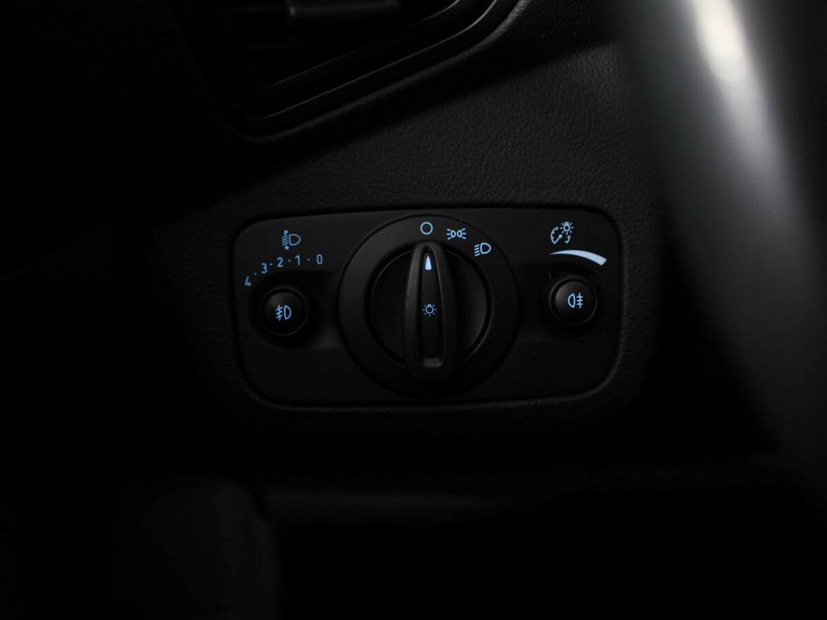 Купить Ford Kuga с пробегом. Фото: #23