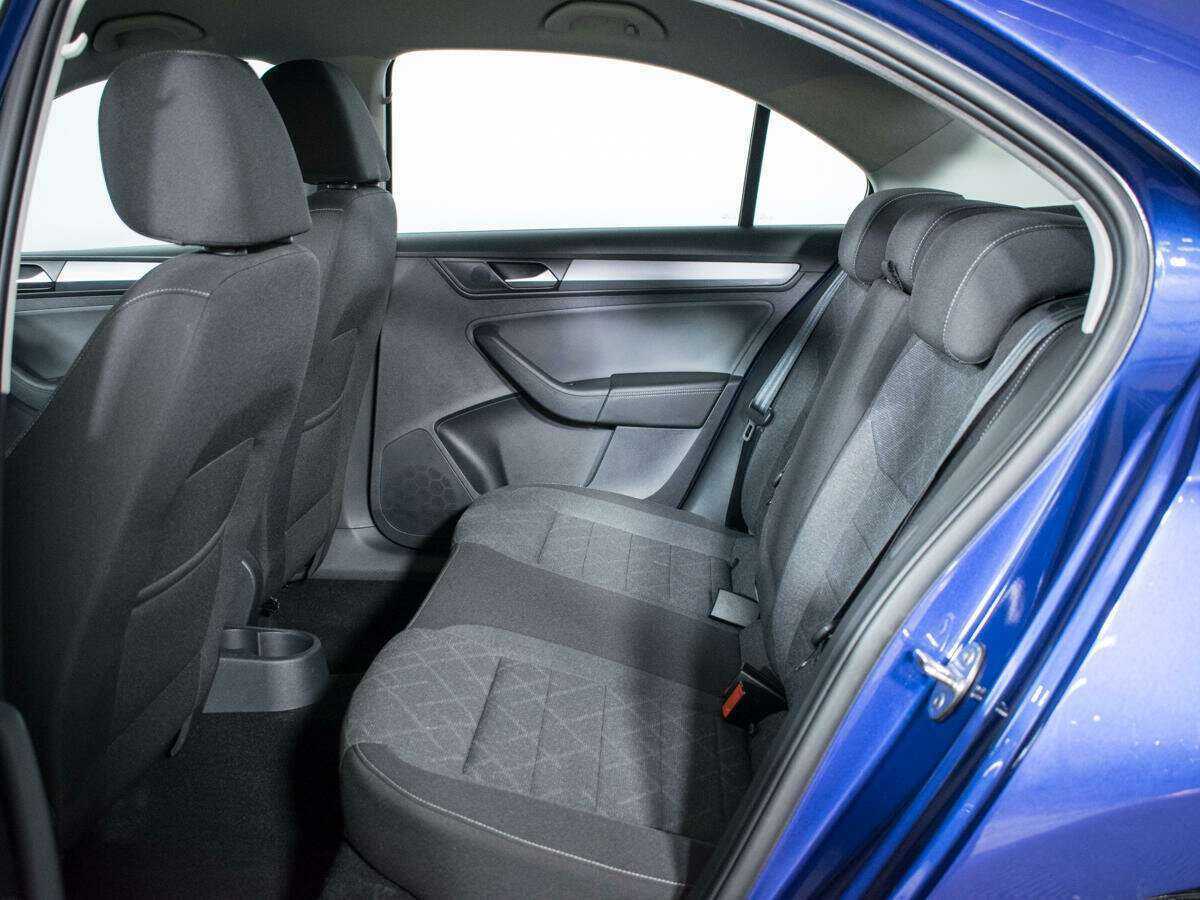 Купить Volkswagen Polo с пробегом. Фото: #9