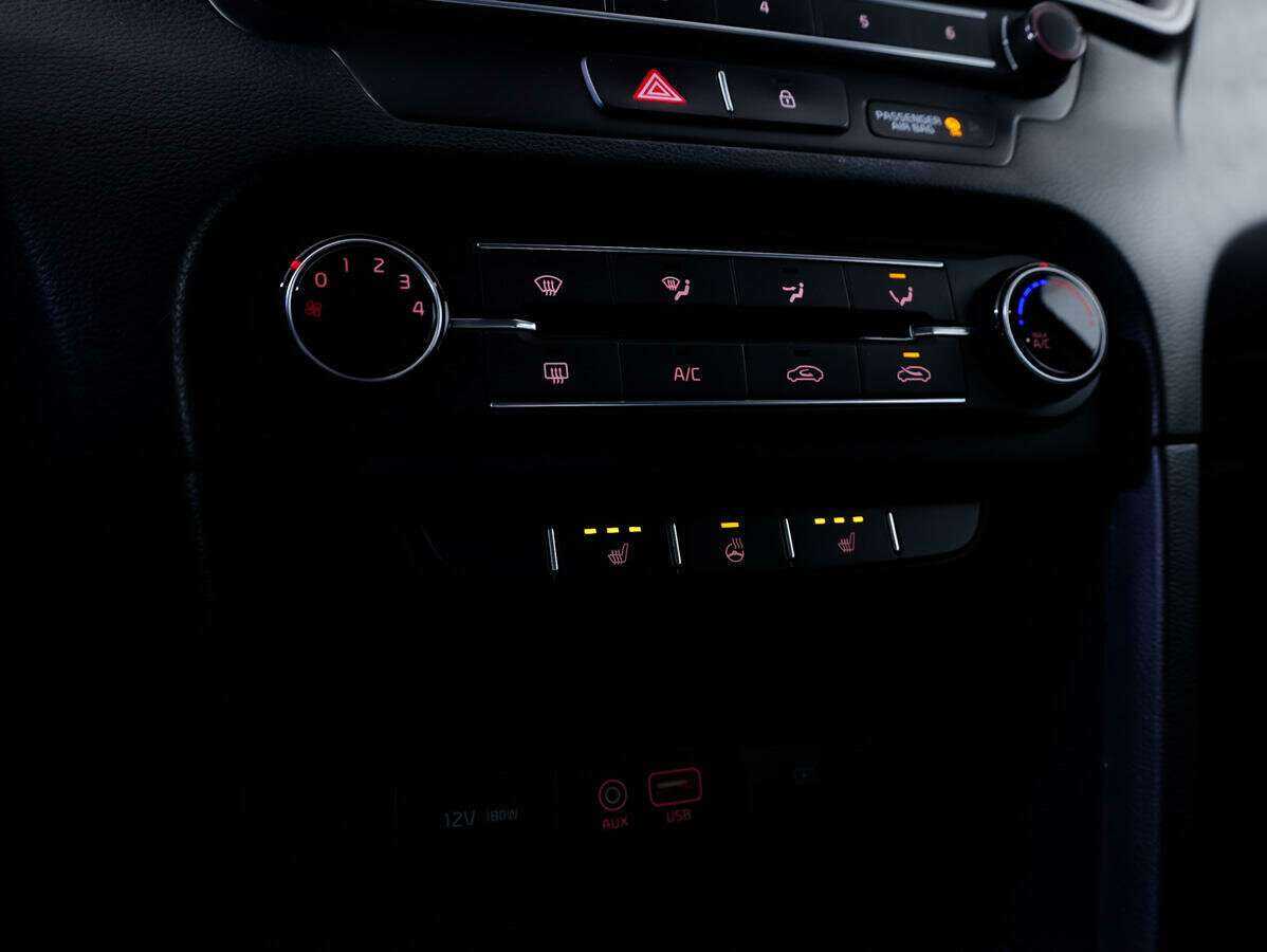 Купить Kia Ceed с пробегом. Фото: #14