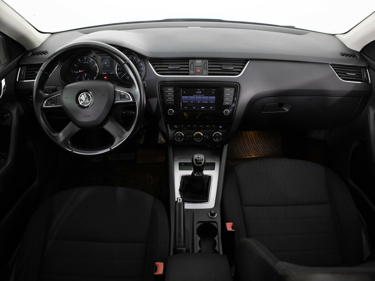 Купить Skoda Octavia с пробегом. Фото: #6