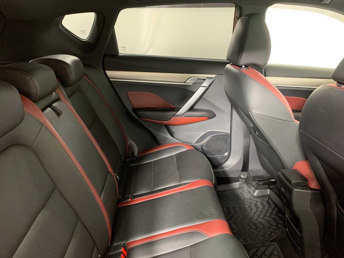 Купить Geely Coolray с пробегом. Фото: #17