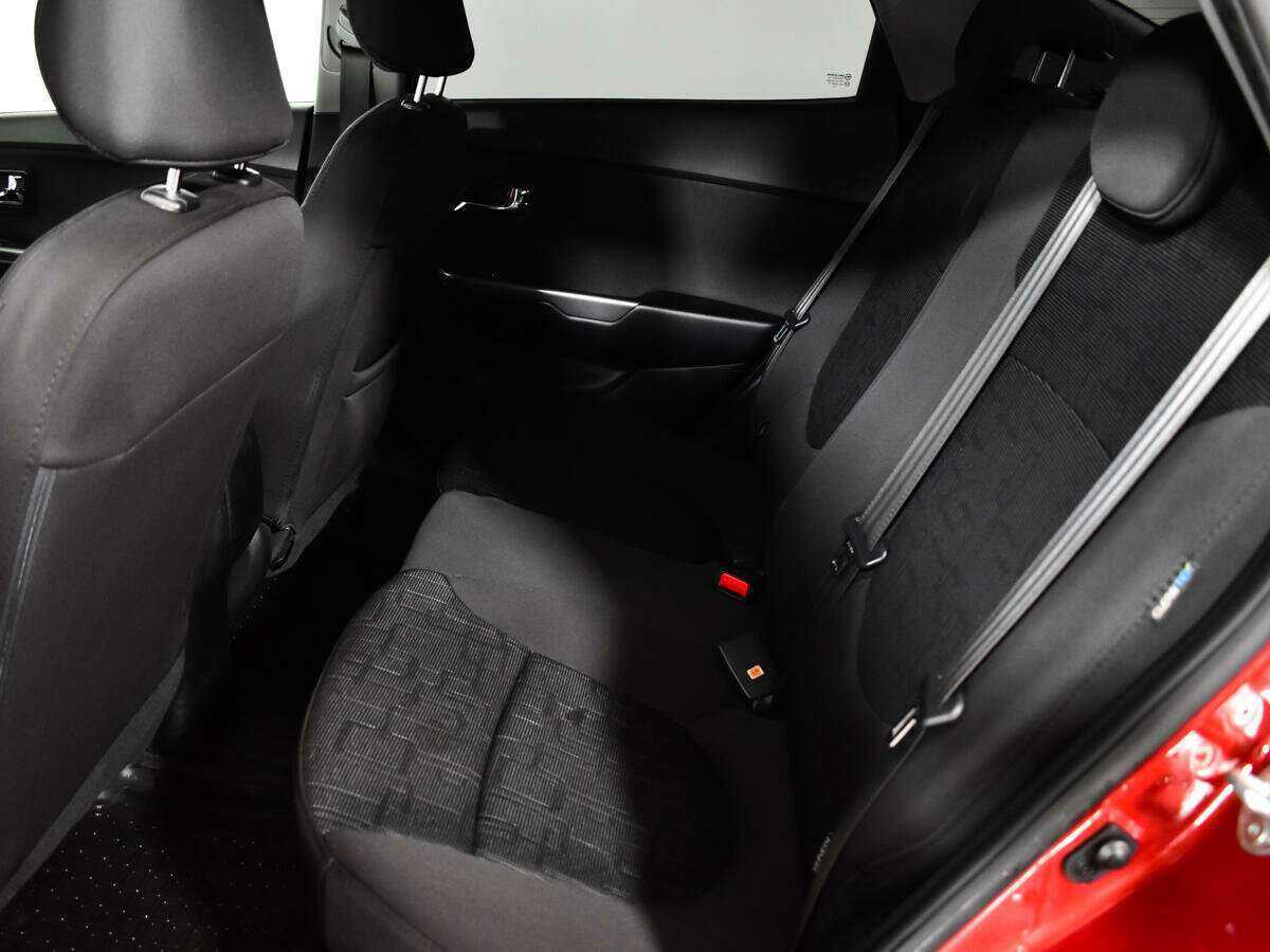 Купить Kia Rio с пробегом. Фото: #7