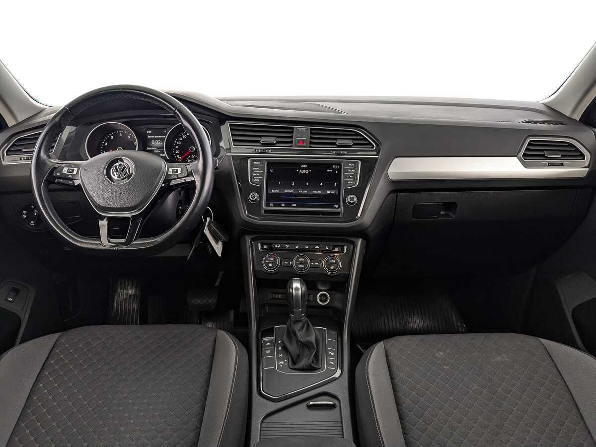 Купить Volkswagen Tiguan с пробегом. Фото: #9