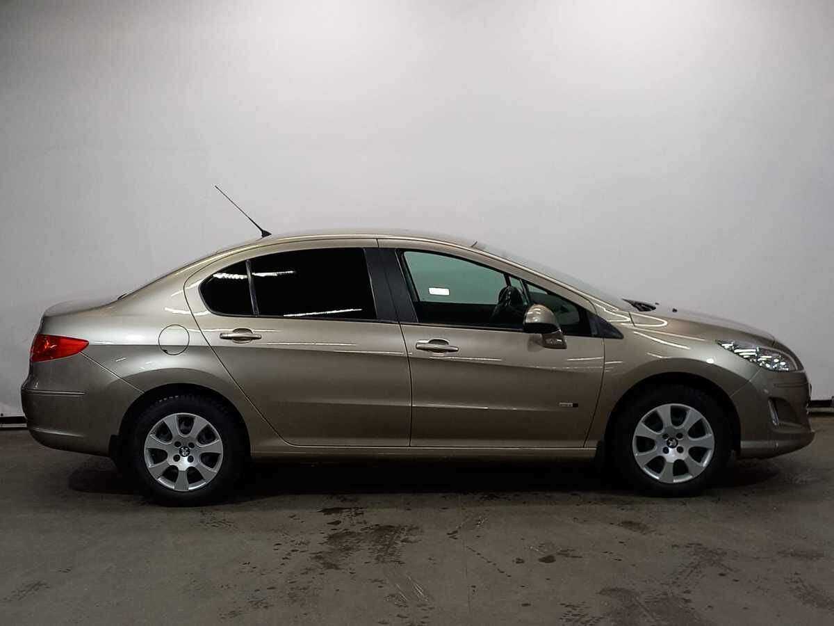 Купить Peugeot 408 с пробегом. Фото: #3