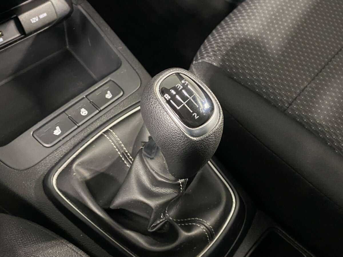 Купить Kia Rio с пробегом. Фото: #11