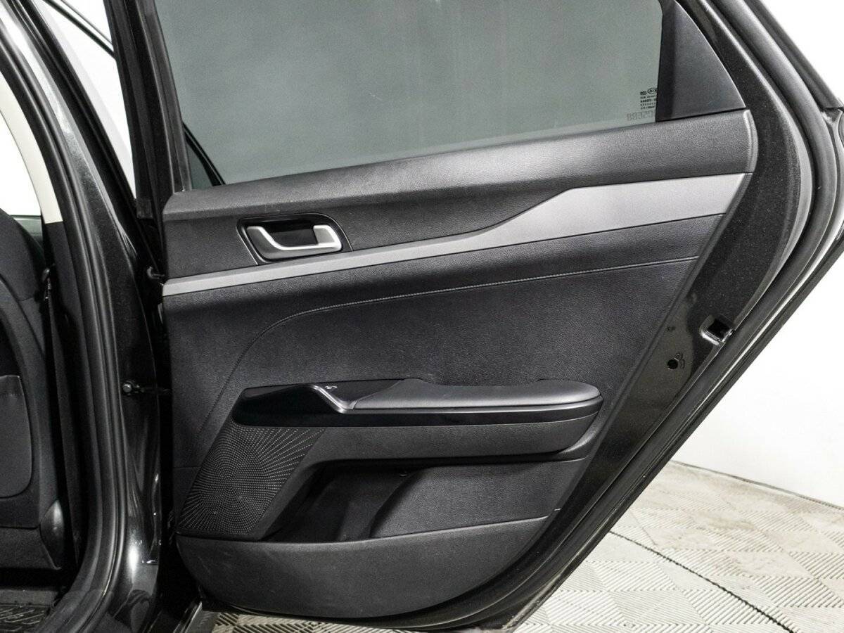 Купить Kia K5 с пробегом. Фото: #25