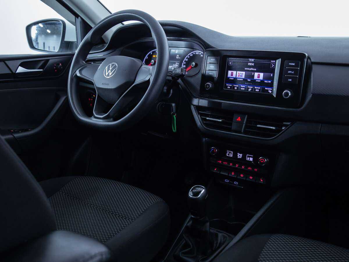 Купить Volkswagen Polo с пробегом. Фото: #10