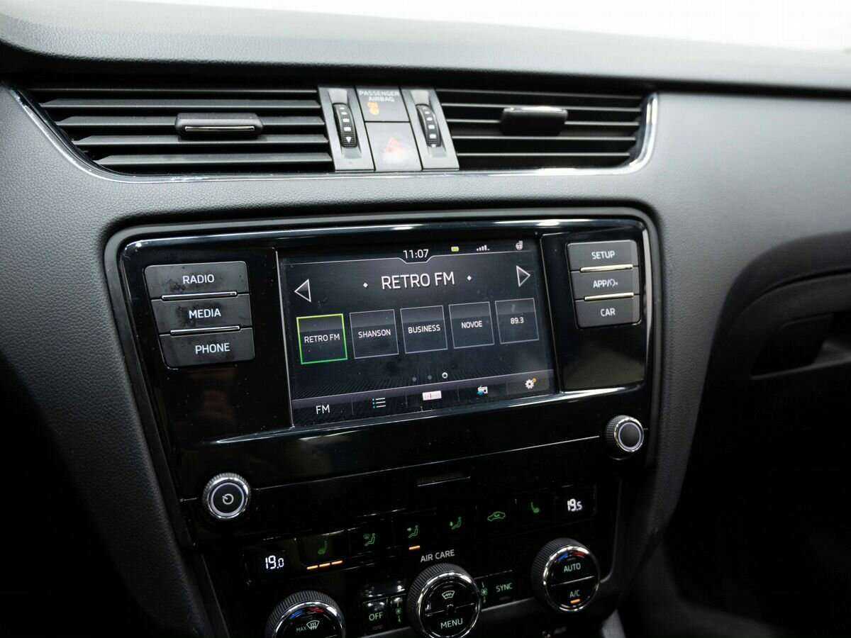 Купить Skoda Octavia с пробегом. Фото: #17