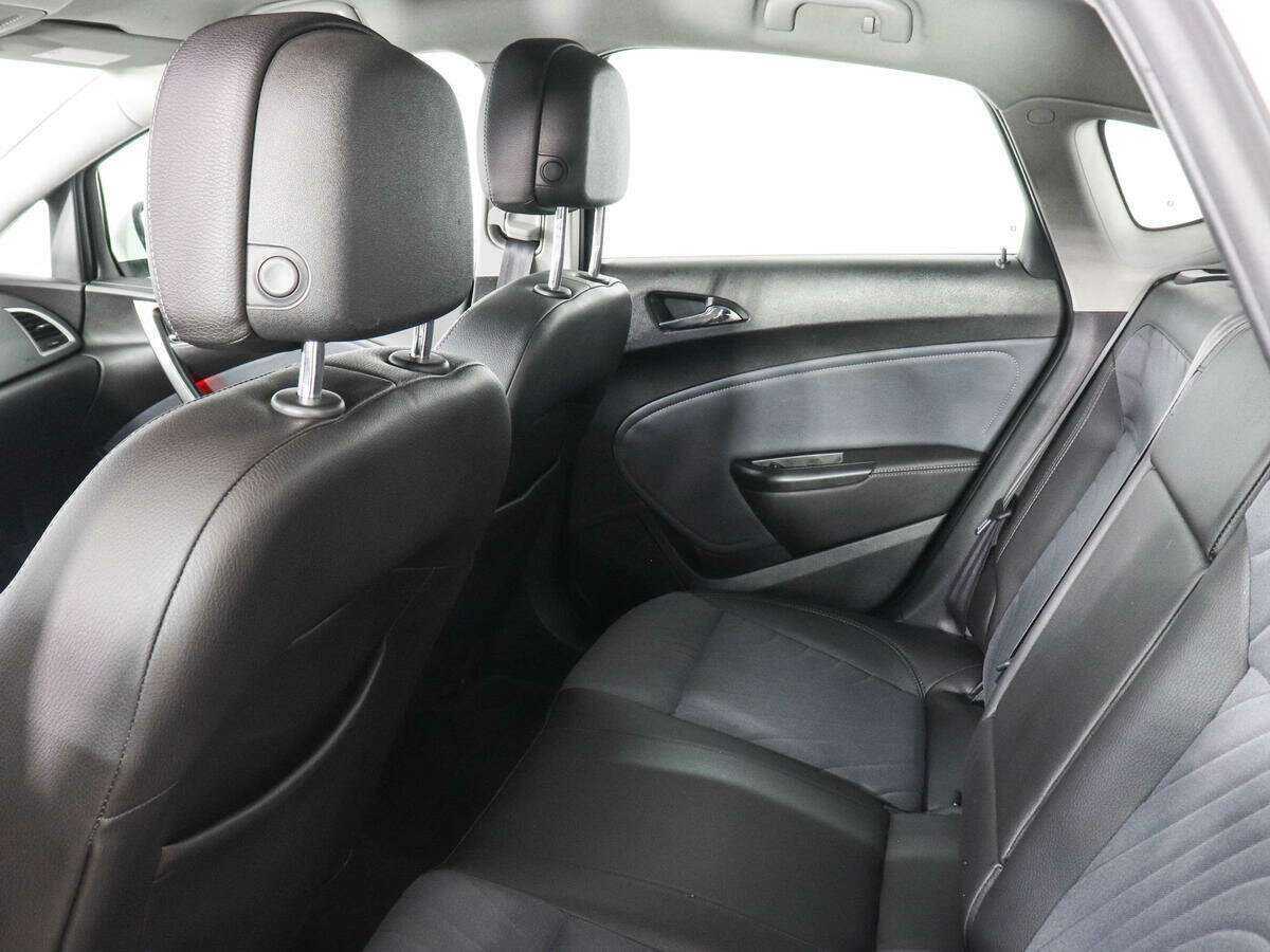 Купить Opel Astra с пробегом. Фото: #11