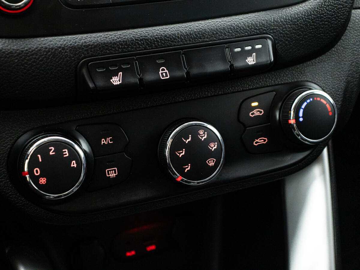 Купить Kia Ceed с пробегом. Фото: #14