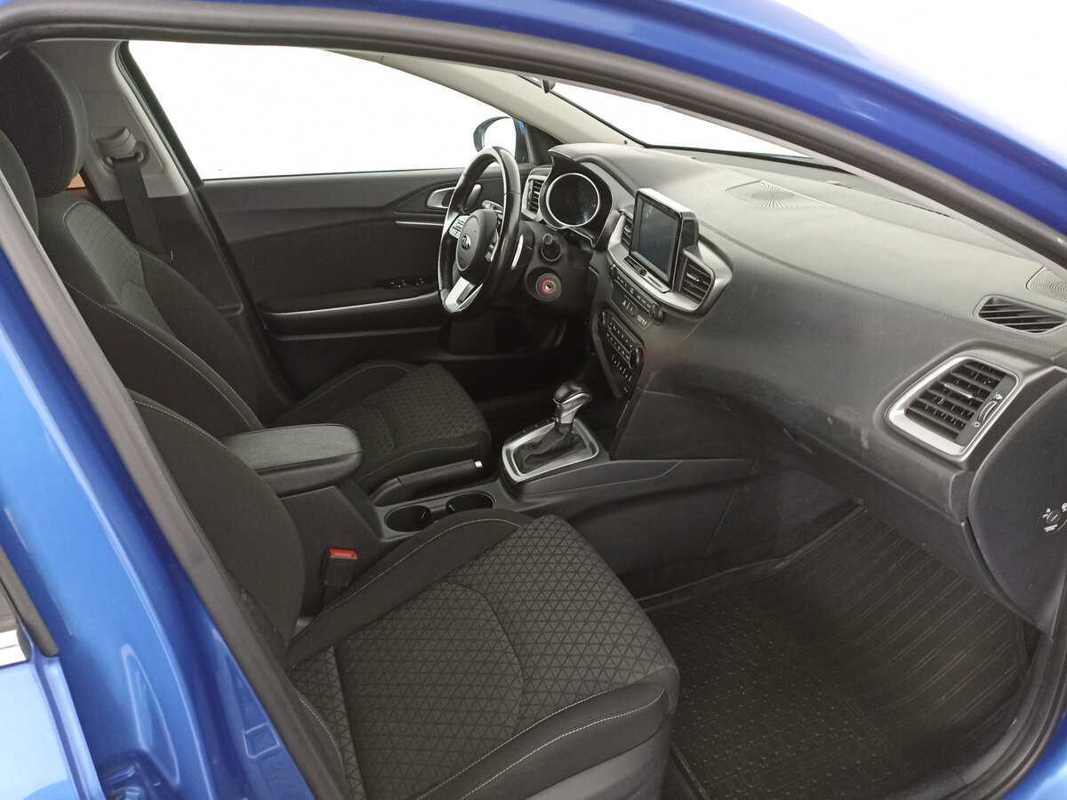 Купить Kia Ceed с пробегом. Фото: #10