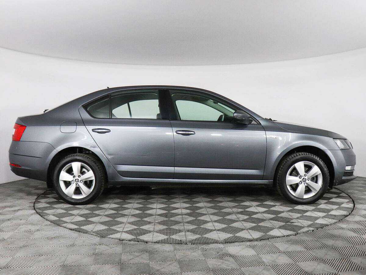 Купить Skoda Octavia с пробегом. Фото: #3