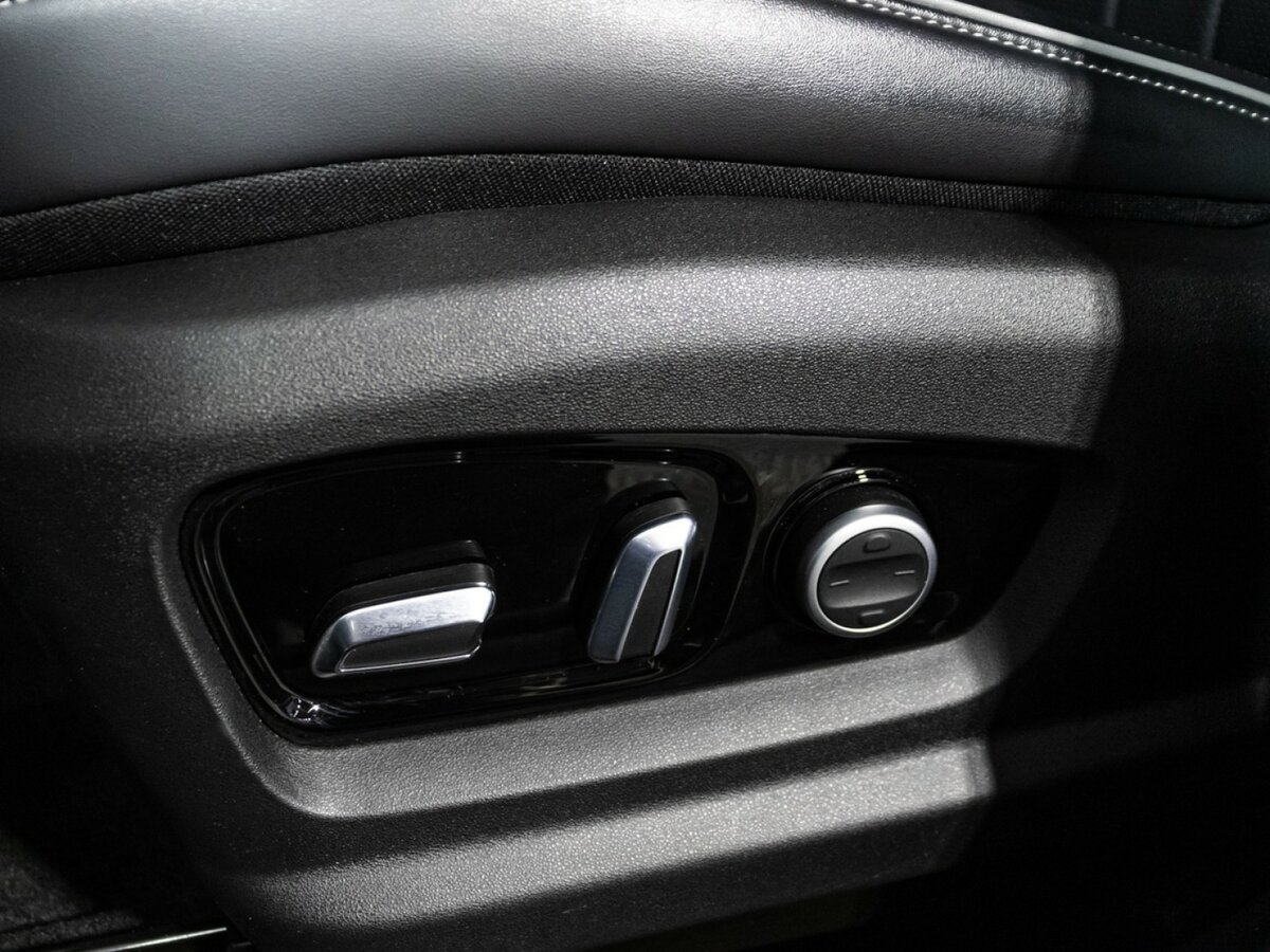 Купить Jaecoo J7 с пробегом. Фото: #14