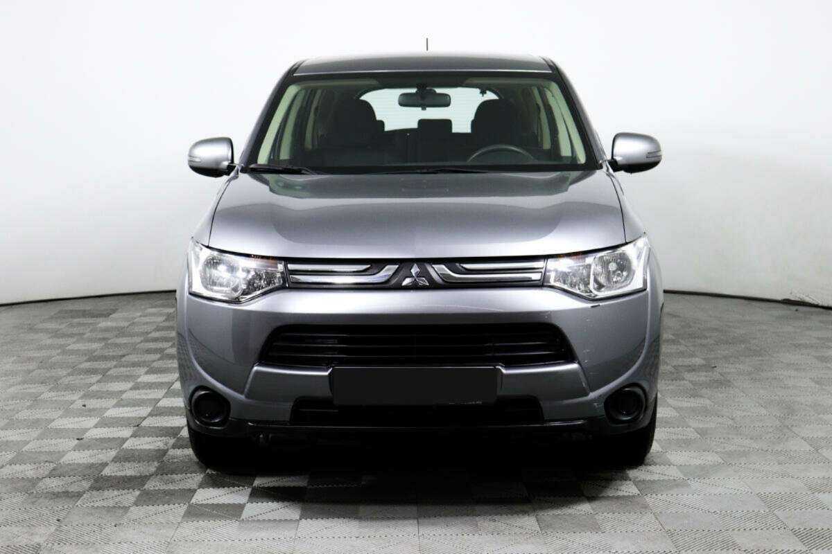 Купить Mitsubishi Outlander с пробегом. Фото: #1