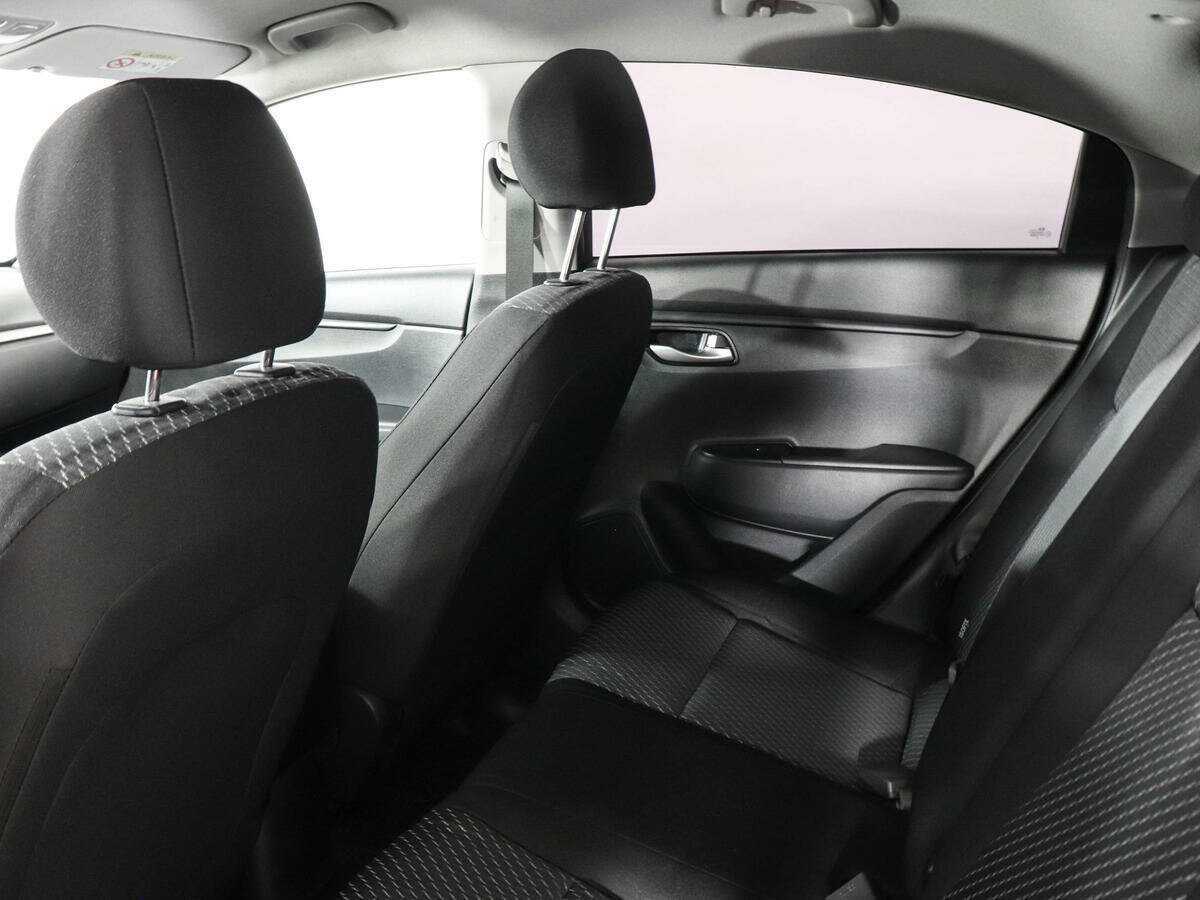 Купить Kia Rio с пробегом. Фото: #11