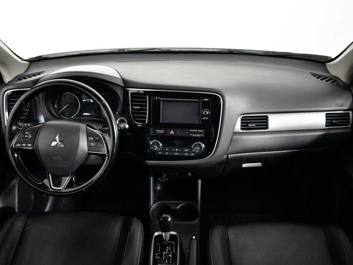 Купить Mitsubishi Outlander с пробегом. Фото: #11