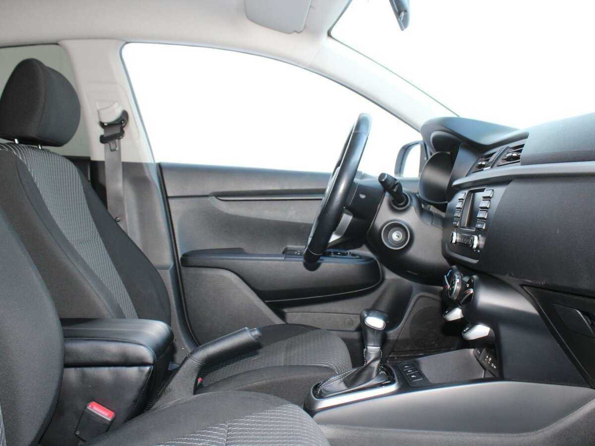 Купить Kia Rio с пробегом. Фото: #8
