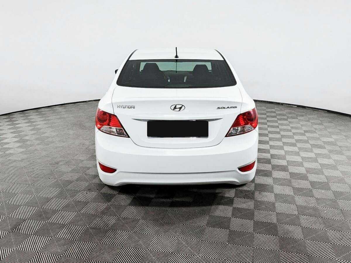 Купить Hyundai Solaris с пробегом. Фото: #5