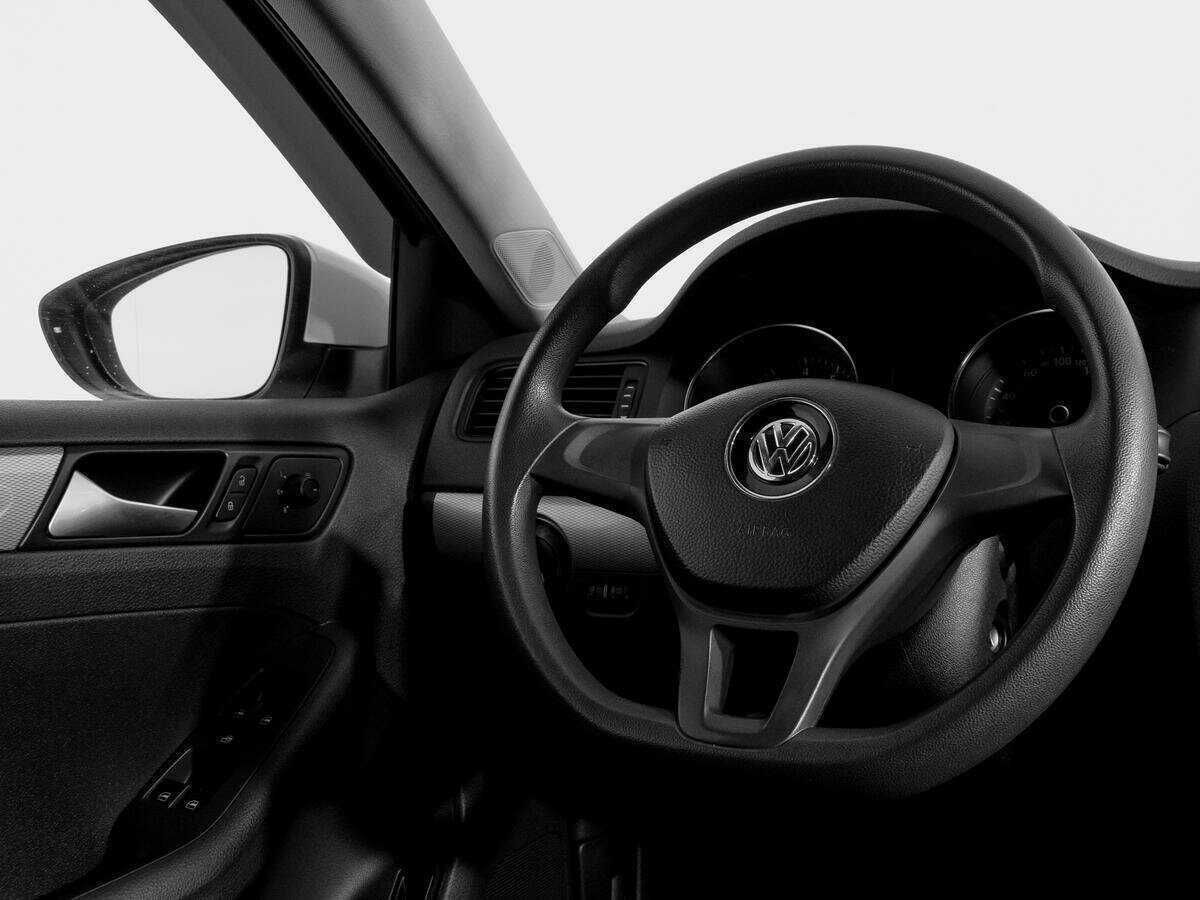 Купить Volkswagen Jetta с пробегом. Фото: #13