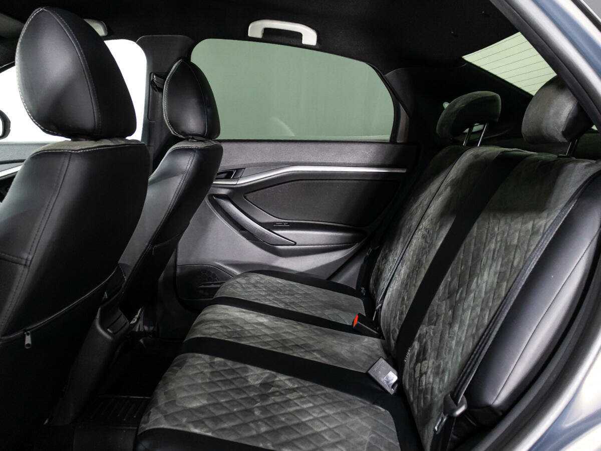 Купить Lada (ВАЗ) Vesta с пробегом. Фото: #9