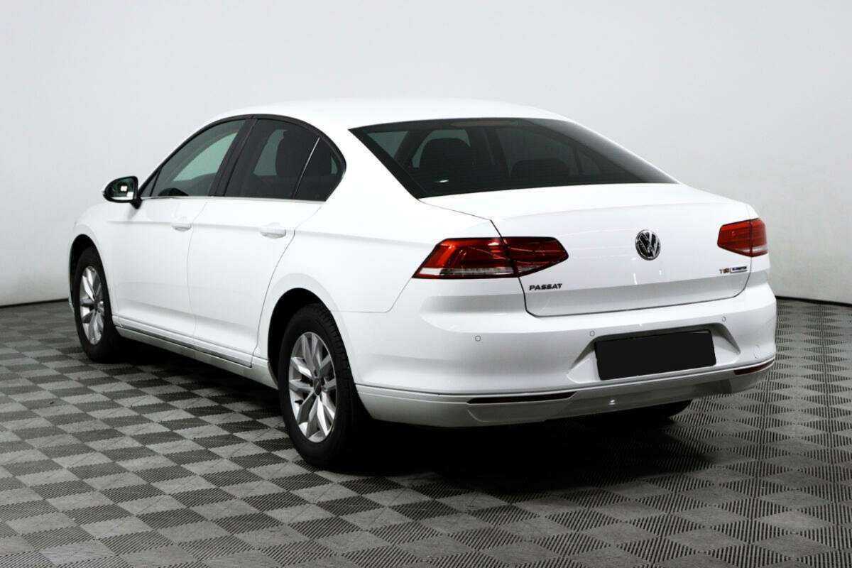 Купить Volkswagen Passat с пробегом. Фото: #6