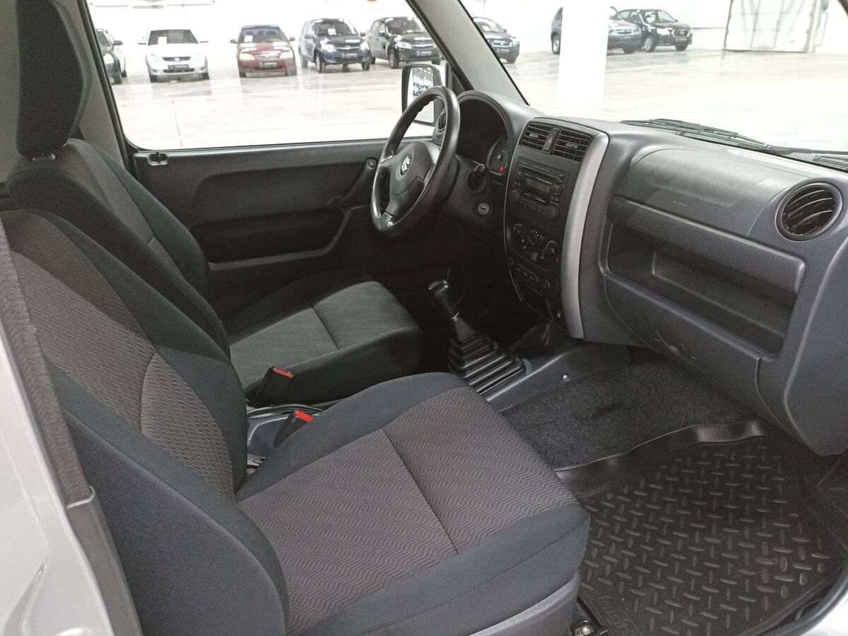 Купить Suzuki Jimny с пробегом. Фото: #10