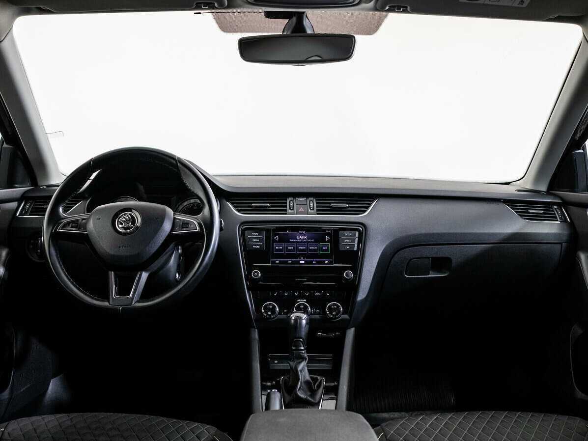Купить Skoda Octavia с пробегом. Фото: #9